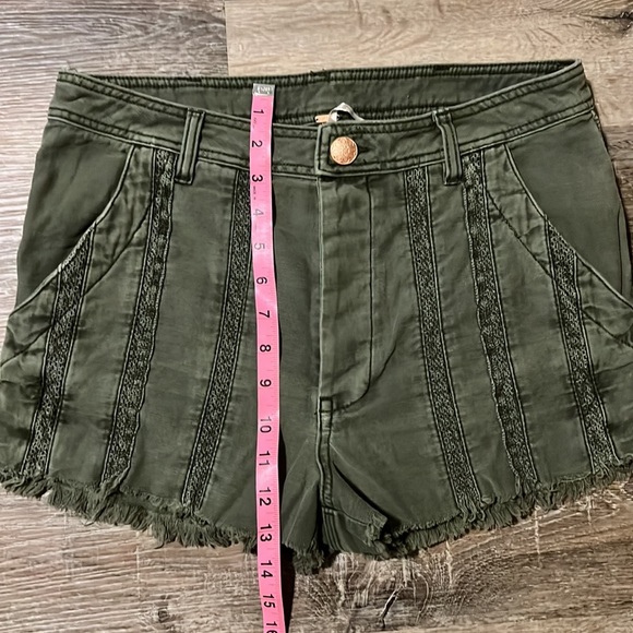 Free People olive green boho shorts size 10 - Picture 7 of 8